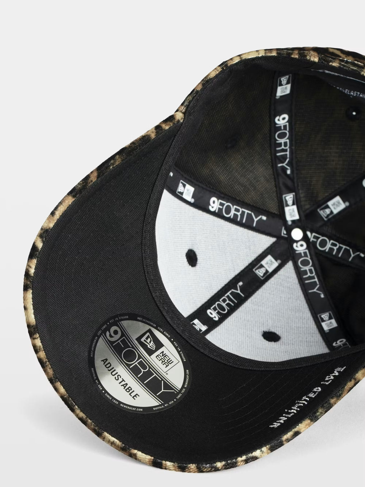 Gorra New Era X Zv Leo Amour